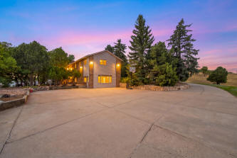 SOLD: 806 Twin Oaks Road | Castle Rock CO 80109 Twin Oaks - an equestrian community with bridle trails in Castle Rock