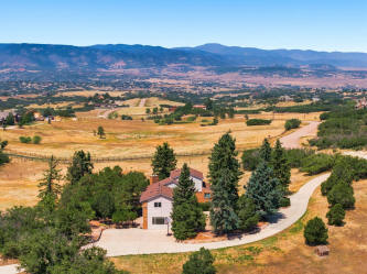 SOLD: 806 Twin Oaks Road | Castle Rock CO 80109 Twin Oaks - an equestrian community with bridle trails in Castle Rock